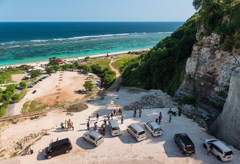 Инфраструктура пляжа Пандава на Бали