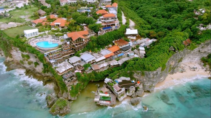 Инфраструктура пляжа Сулубан на острове Бали