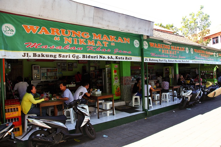 Как выглядит варунг на острове Бали