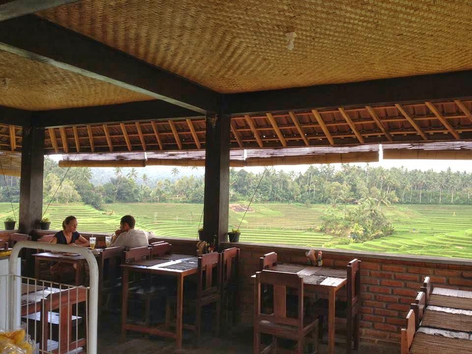 Варунг на Бали с красивым видом